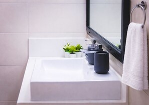 Bathroom - Central New Kingston, Gated, 24hr Security, Mod Apt, Balcony, Distant Sea Views (Kingston)