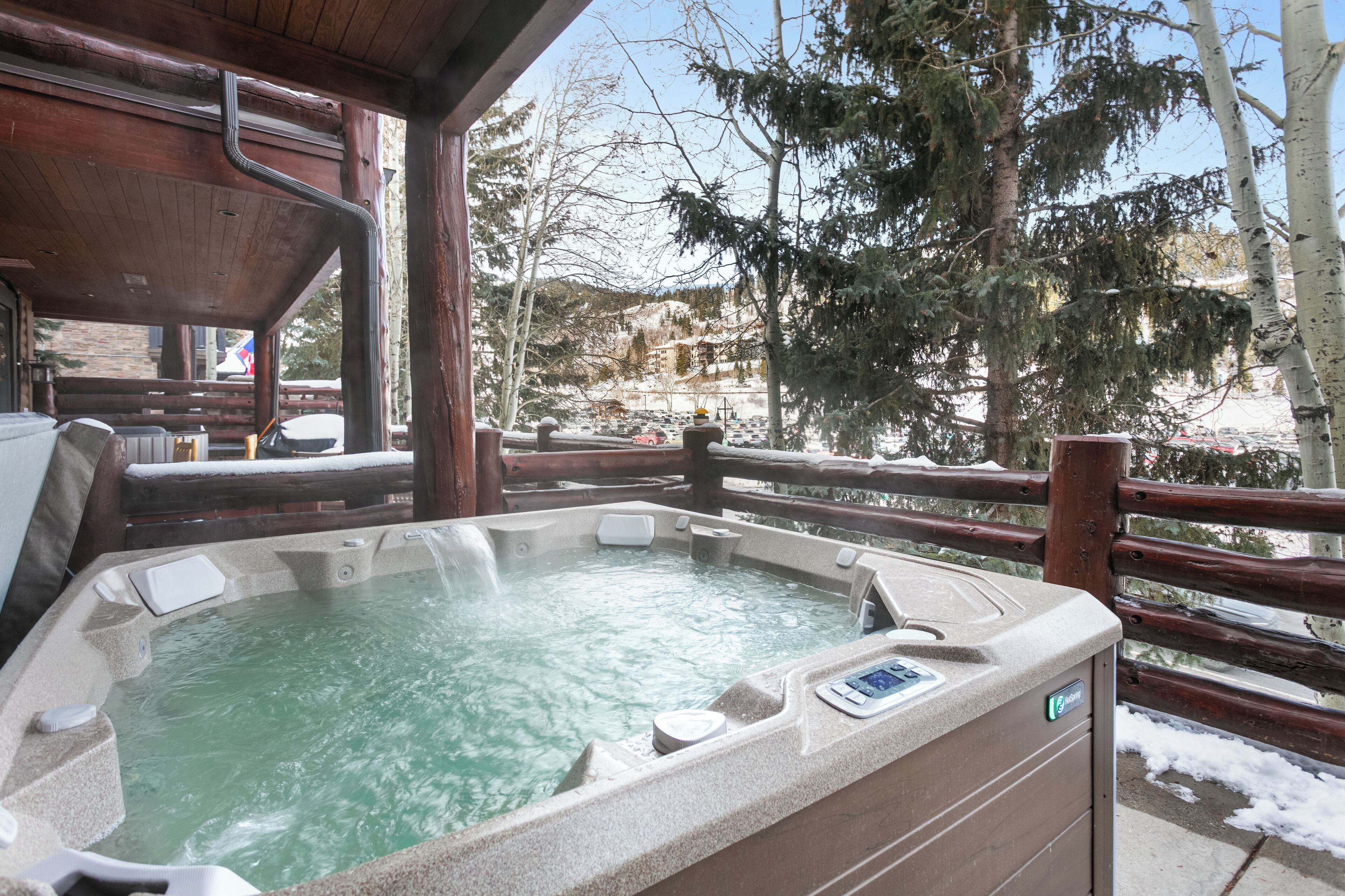 Condo, 2 quartos | Hidromassagem externa