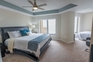 3 bedrooms, laptop workspace, iron/ironing board, free WiFi - 705 Margate, 3 bedroom ocean front condo 3 Condo (Myrtle Beach)