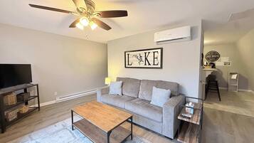 House, Multiple Beds, Kitchen (A Frame Escape) | Living area