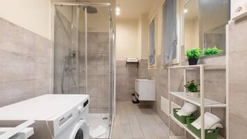Superior Apartment, Balcony | Bathroom | Shower, rainfall showerhead, free toiletries, hair dryer