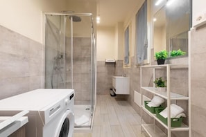 Superior Apartment, Balcony | Bathroom - MaSa Holiday House Vatican (Rome)