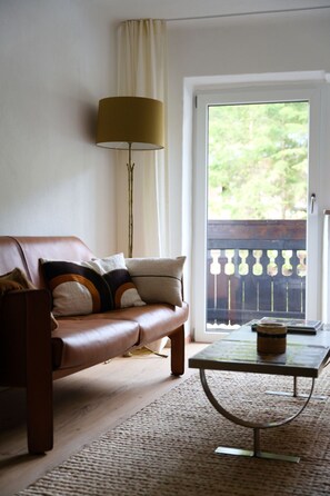 TV - 4_ZELL - Cosy & Style Zell am See by Interhome (Zell am See)