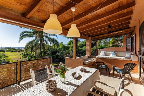 Villa Simonetta with Sea View, Wi-Fi, and Air Conditioning