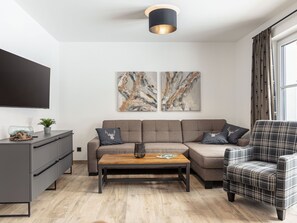 TV - 6_ALP - Chalet Speiereck 4 by Interhome (Mariapfarr)