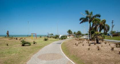 Apartamento Pet Friendly a 300 m da Praia do Trevo