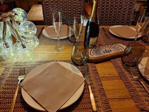 Dining - Duplex apartment 89m2 - 6 min walk to Cathedral & Station (Reims)