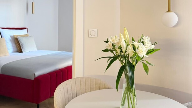 Ảnh chưa phân loại, 1 trong số 64 ảnh, nút