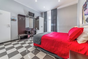 Comfort Triple Room | Soundproofing - Rome in Love B&B - Termini Train Station (Rome)