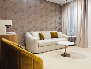 Phòng Suite Superior, quang cảnh vườn | Khu phòng khách