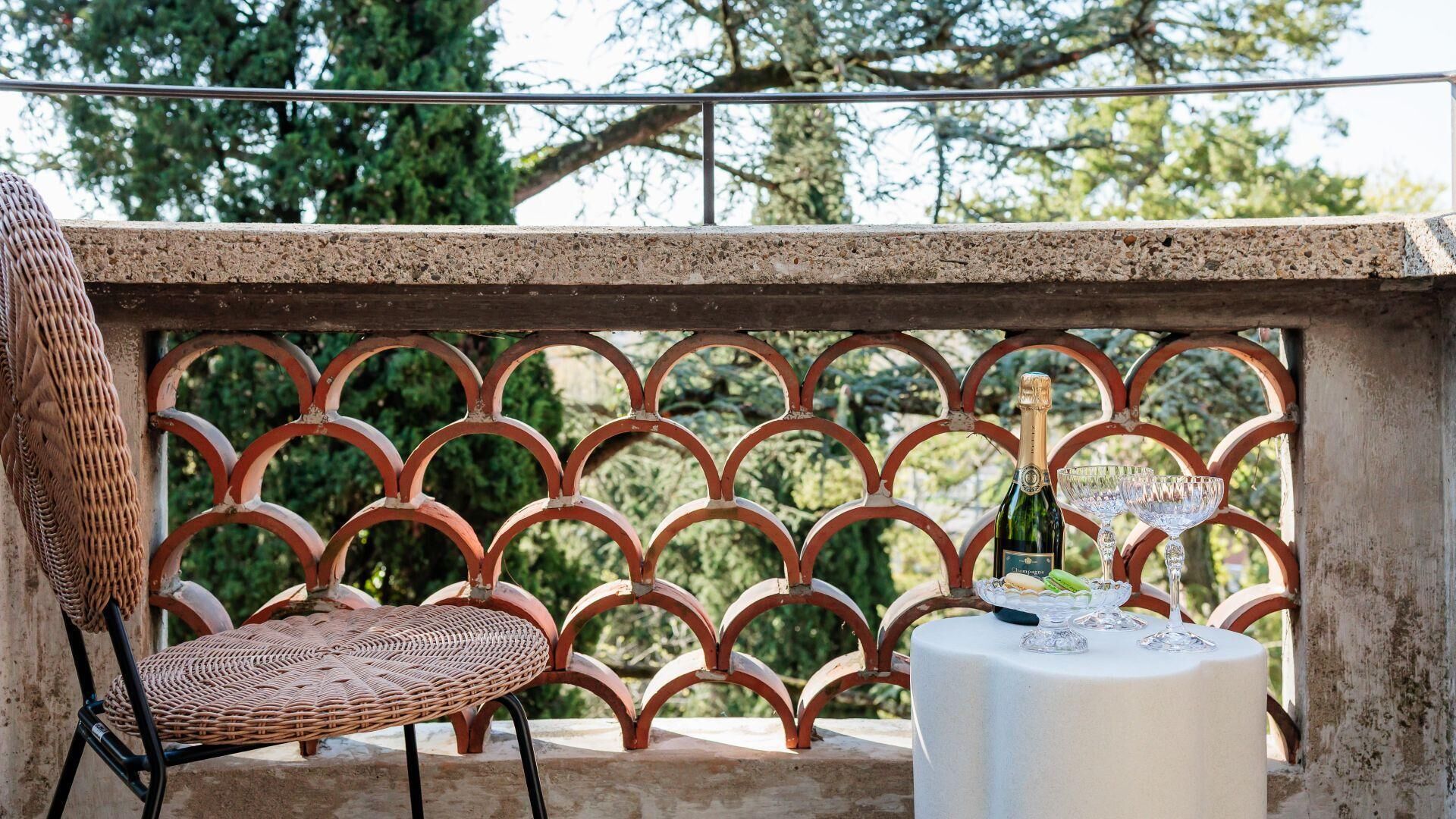 Design Double Room, Garden View | Property grounds