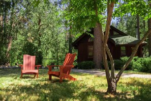 Property grounds - Charming Studio at Eagle Creek (Idyllwild-Pine Cove)