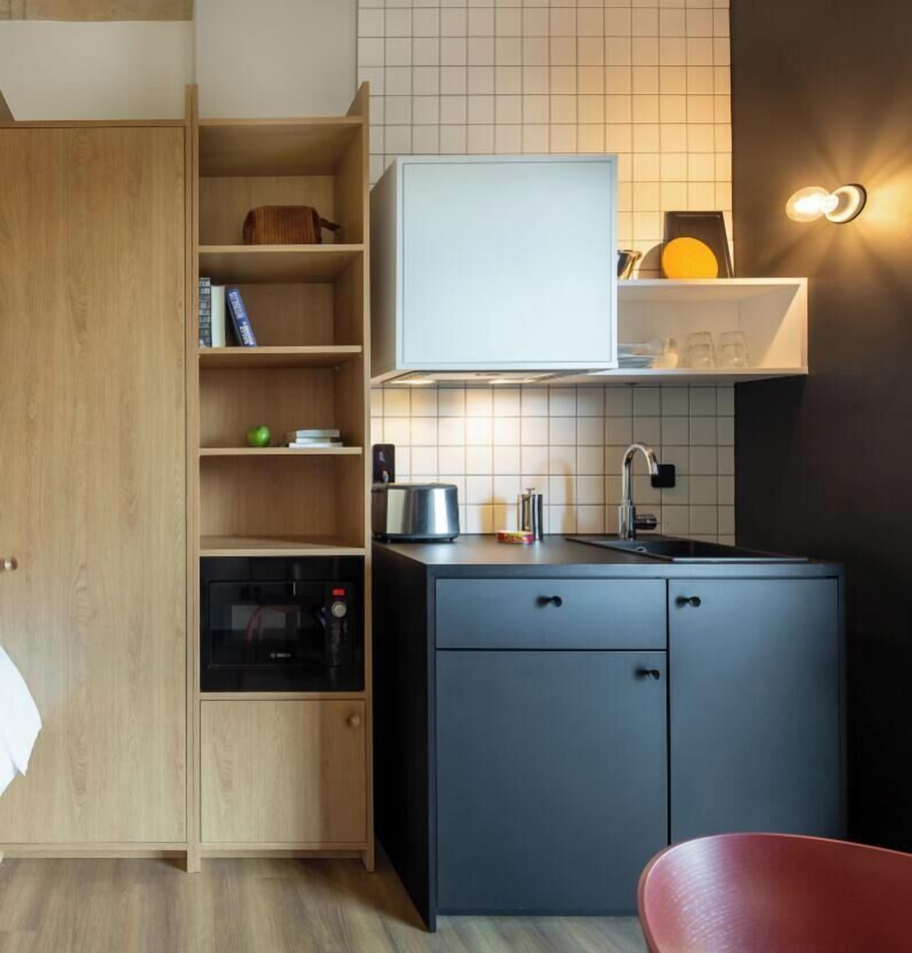 Design Studio, City View | Desk, laptop workspace, blackout drapes, soundproofing