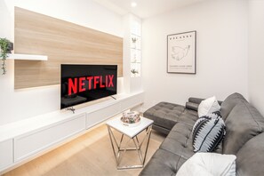 Smart-TV og peis