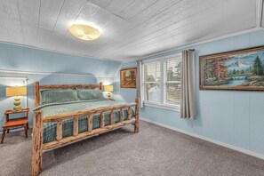 4 bedrooms, travel cot, free WiFi, bed sheets
