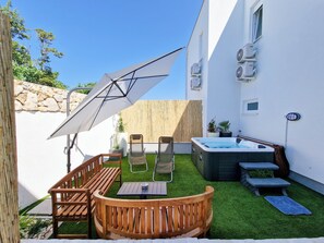Terrace/patio - Two-bedroom family rooms Villa Aisha with private jacuzzi (Novalja)