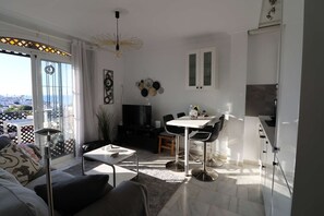 TV - Summer Azul 96 Casa Monica by Casasol (Nerja)