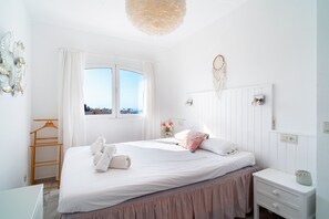 1 chambre, fer et planche à repasser, Wi-Fi gratuit, draps fournis
