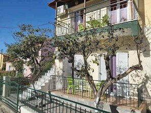 Exterior - Corfu Frodo Studios, Steps Away from the beach (Kavos)