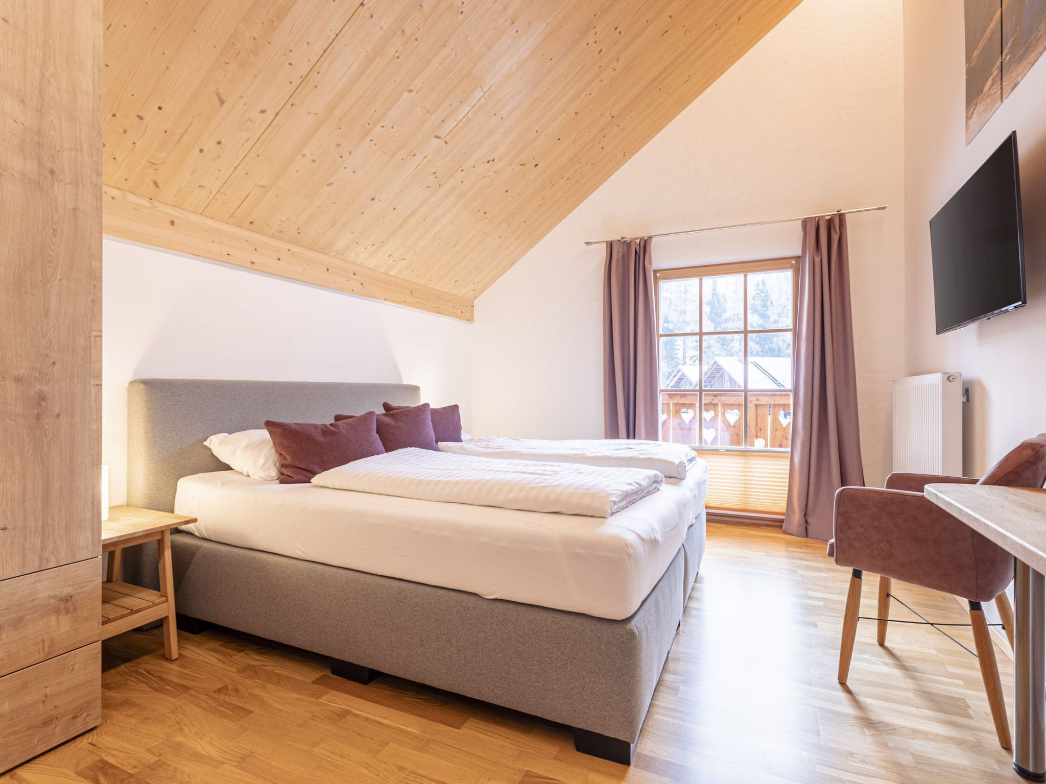 2 bedrooms, internet