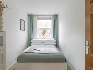 Desk, iron/ironing board, WiFi - Hampstead Heath 2 bed (Greater London)