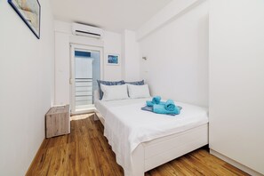 3 bedrooms, iron/ironing board, free WiFi, bed sheets - 4-star penthouse apartment near the beach (Dramalj)