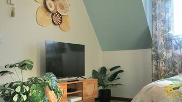 Studio | Living area