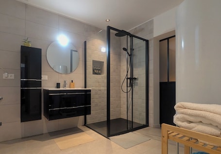 L'Atelier de l'Emeraude | Bathroom. Alsace Key