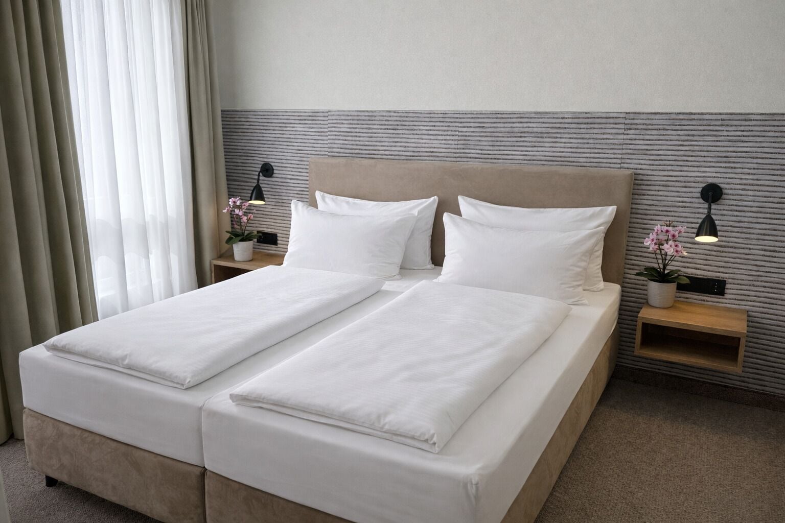 Comfort Double Room | Hypo-allergenic bedding available, minibar (free items), desk