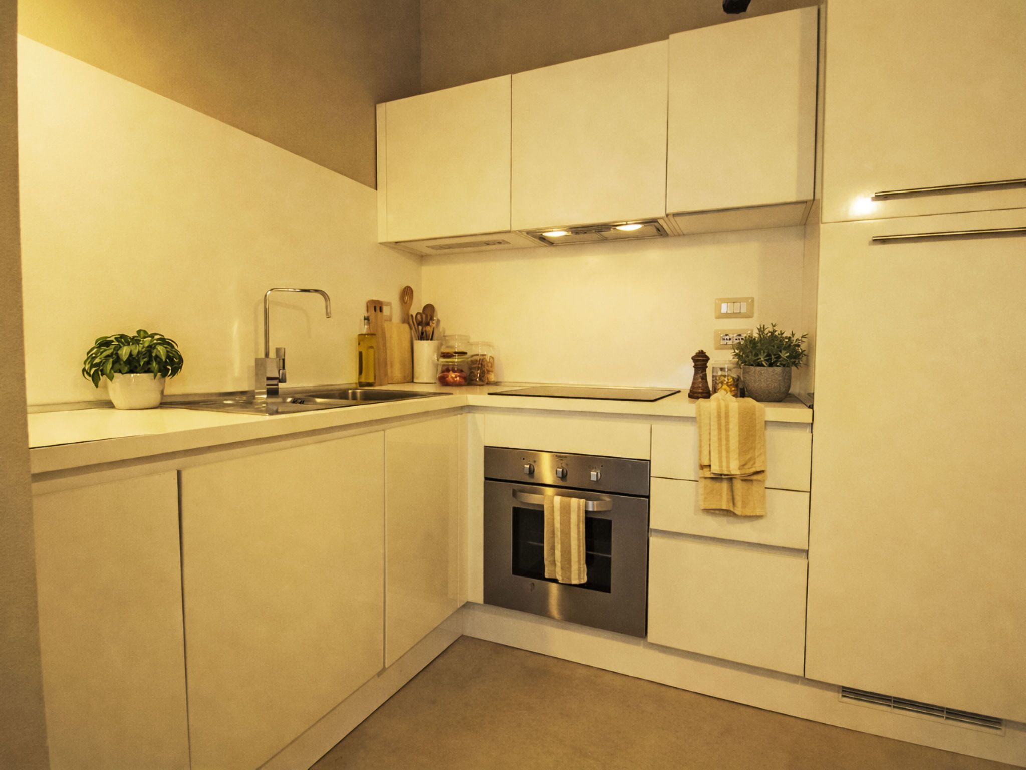Frigorifero, microonde, forno, lavastoviglie