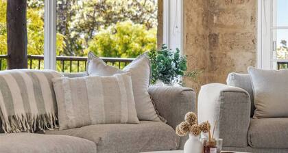 Inji Retreat Dual Bushland Retreat near the Coast