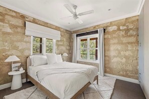 7 dormitorios, tabla de planchar con plancha, wifi y ropa de cama