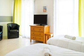 熨斗/熨衣板、WiFi、床单