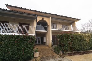 Exterior - Cosy Studio with Balcony, Air Conditioning & Pool Table – Cazaubon (Cazaubon)