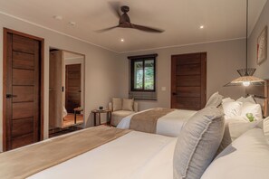 Signature Room, 1 King Bed, Balcony, Garden View | Bathroom - Hotel Alto Monte (Chiguirí Arriba)