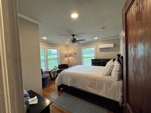 Room - Peaceful three‑bedroom home with modern comfort, privacy, and heartfelt warmth. (Cordele)