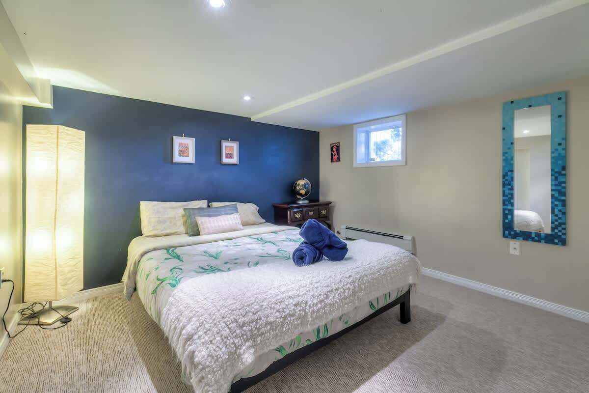 Sleep in comfort with hotel-quality sheets, plush duvets, and a peaceful atmosphere in every bedroom.