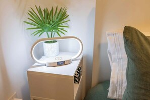 Rest easy in plush beds with crisp linens, fluffy duvets, and peaceful downtown vibes. - Downtown Urban Oasis I Entertainment District (Toronto)