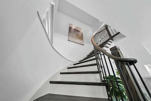 Thoughtfully designed interiors blending style & comfort.
- Hidden 3BR Gem w/ Workspace, Fast wifi & Parking! (Toronto)