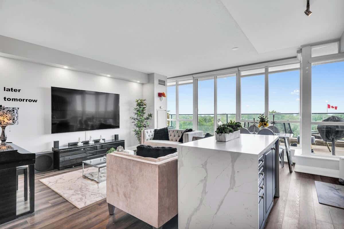 Fully equipped kitchen with essential appliances