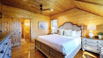 Cabin, Multiple Beds, Hot Tub, Mountain View (Twisted Mane) | 3 bedrooms, individually decorated, individually furnished, bed sheets