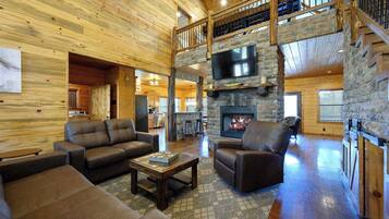 Cabin, Multiple Beds, Hot Tub, Mountain View (Twisted Mane) | Living area