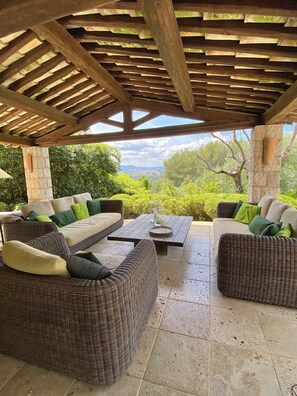 Terrace/patio - Charming family villa Mougins (Mougins)