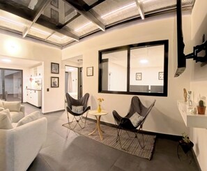 Deluxe Loft, 2 Bedrooms, Pets not allowed, Annex Building | Living area - Mi Otra Casa Coyoacán  (Mexico City)