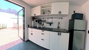 Deluxe Loft, 2 Bedrooms, Pets not allowed, Annex Building | Private kitchen | Fridge, microwave, stovetop, coffee/tea maker - Mi Otra Casa Coyoacán  (Mexico City)