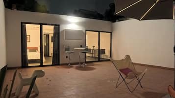 Comfort Apartment, 2 Bedrooms, Pets Not Allowed, Annex Building | Terrace/patio