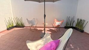 Appartement Confort, 2 chambres, animaux de compagnie interdits, dans les dépendances | Terrasse/Patio