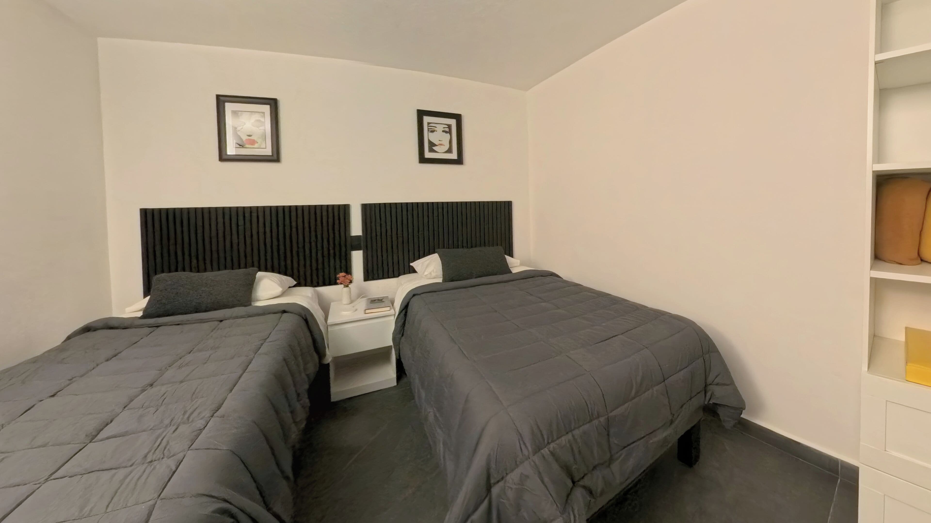 Loft Comfort - 2 sovrum - husdjur ej tillåtna - annex | Mörkläggningsgardiner och strykjärn/strykbräda