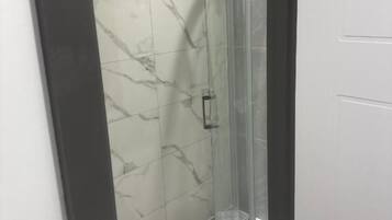 Room, 1 Bedroom | Bathroom