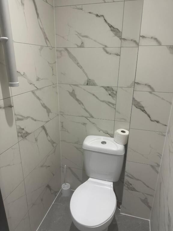 Room, 1 Bedroom | Bathroom